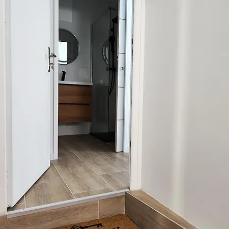 Pause Entre Cite Et Bastide *clim *wifi *smart Tv Apartment