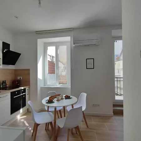 Pause Entre Cite Et Bastide *clim *wifi *smart Tv Apartment Carcassonne